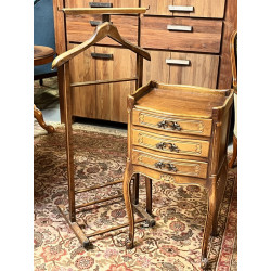 Chevet et valet de chambre