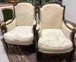 Paire de bergères de style Louis XVI (qq