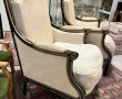 Paire de bergères de style Louis XVI (qq