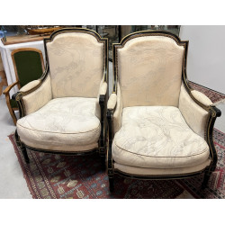 Paire de bergères de style Louis XVI (qq