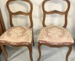 Paire de petites chaises de style Louis 