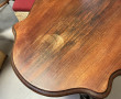 Table de milieu en bois sculpté à deux p