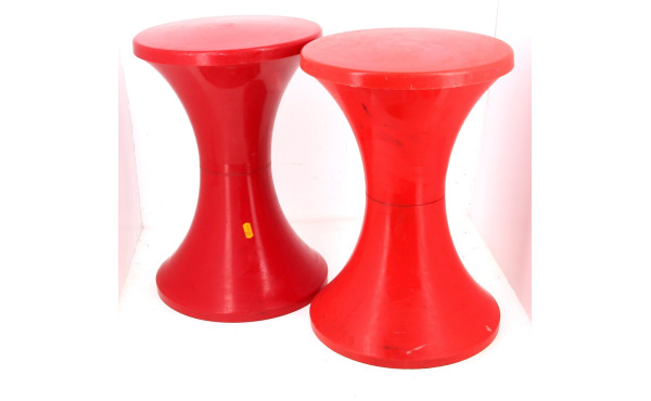 2 tabourets tamtam en plastique rouge et