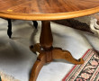 Table basse à plateau rond, piètement tr