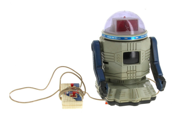 Lot de 4 robots: Steve the butler Playti