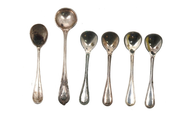 Petite cuillère à sel en argent, poinçon