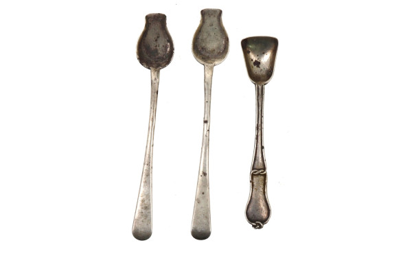 Paire de cuillères à sel en argent, poin