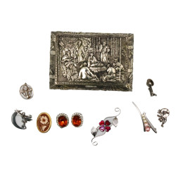 Coffret à bijoux contenant divers bijoux