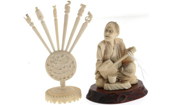 Chine Xxème - "Musicien", statuette avec