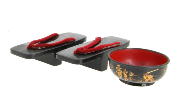 Chaussures de femme japonaise en bois la