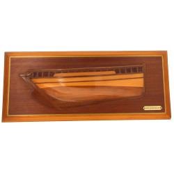 Demie-coque en bois vernis La Gazelle de