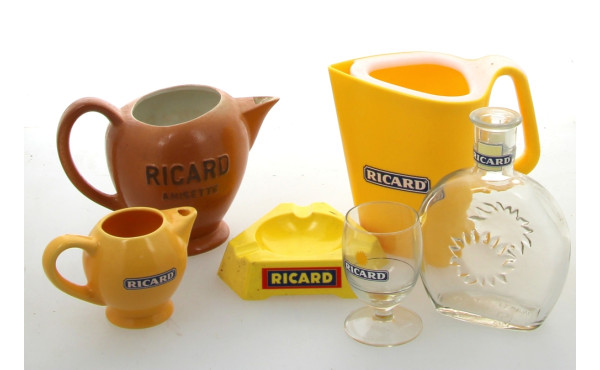 RICARD - Lot d'objets publicitaires comp