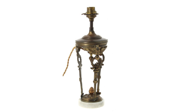 Pied de lampe forme athénienne en bronze