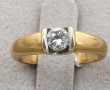 Bague en or poinçon tête d'aigle sertie 