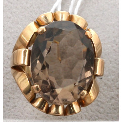 Bague en or jaune 14 cts sertie d'un qua