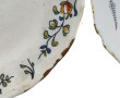 Deux assiettes anciennes en faïence poly