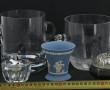 WEDGWOOD - Petit vase à col évasé en bis