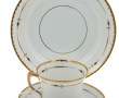 Tasse, sous-tasse et assiette à gâteaux 