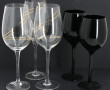 11 verres à pied en verre noir, H 23 cm 