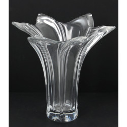 VANNES - Vase forme corolle en cristal, 