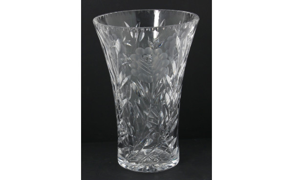 Vase en cristal taillé à décor floral, H