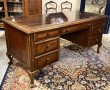 Bureau en placage et filet marquété (qqs