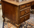 Bureau en placage et filet marquété (qqs
