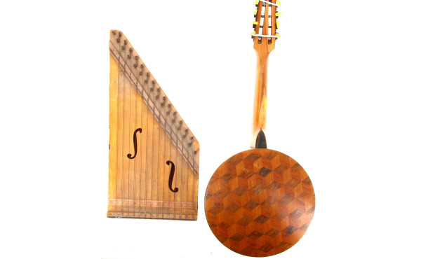Banjo revers en marqueterie géométrique 