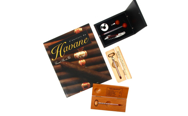 Lot comprenant un ouvrage sur "L'Univers