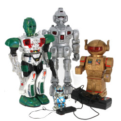 Lot de 4 robots des années 90: 3 grands 