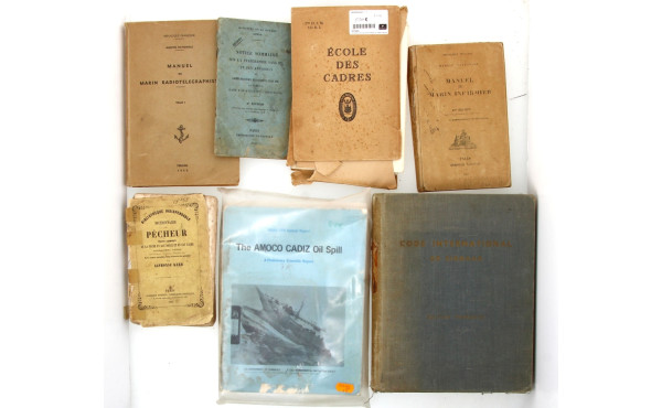 MARINE - Lot de livres dont "The Amoco C