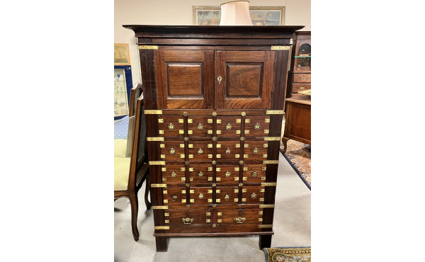 Meuble cabinet d'apothicaire en palissan