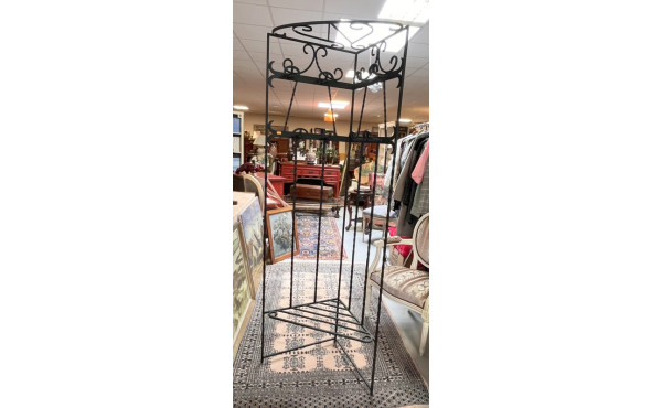 Porte-manteaux d'angle en fer forgé. H 1