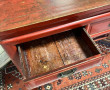 CHINE - Bureau ancien en cèdre laqué rou