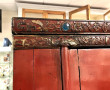 Armoire chinoise en bois laqué rouge et 