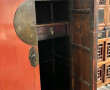 Armoire chinoise en bois laqué rouge et 