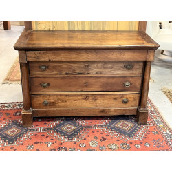 Commode de style Empire en bois fruitier