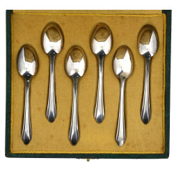 6 cuillères à moka en métal argenté, sty