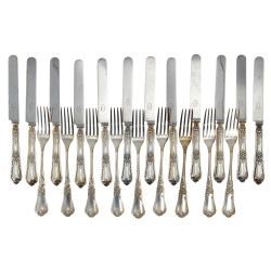BOULENGER - 12 couteaux à entremet et 9 
