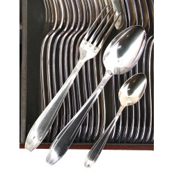 Ménagère 12 couverts en métal argenté (é