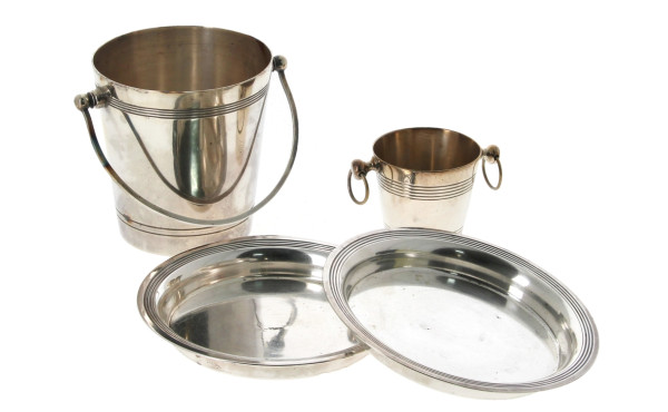 Lot en métal argenté comprenant un seau 