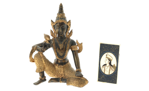 Statuette birmane en bronze patiné repré