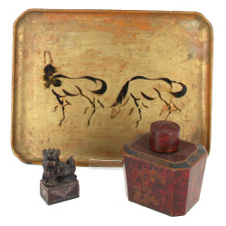 Lot comprenant un plateau en carton boui