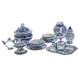 Lot de porcelaines en camaïeu bleu : pot