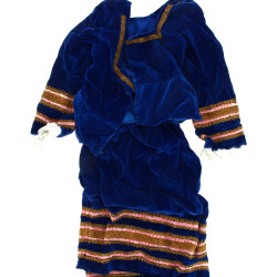 Eléments de costumes de fillette (Pont-A