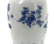 Vase en porcelaine blanche à décor d'ois