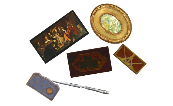 Lot de 5 boîtes et coffrets dont une boî