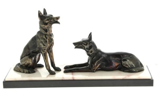"Deux bergers allemands", sujet en métal