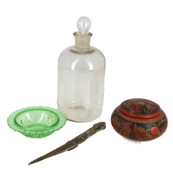 Lot comprenant un flacon ancien, un coff