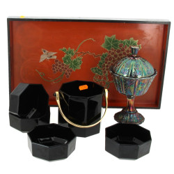 Plateau en laque décor d'oiseau + seau e